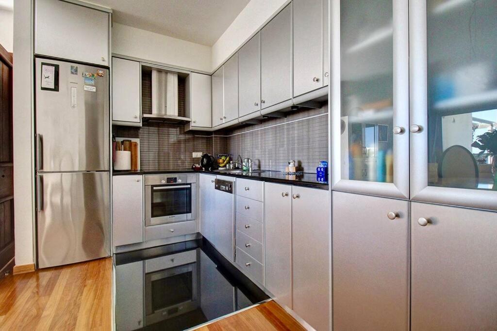 Odyssey Beach Front Apartment Chania  ภายนอก รูปภาพ