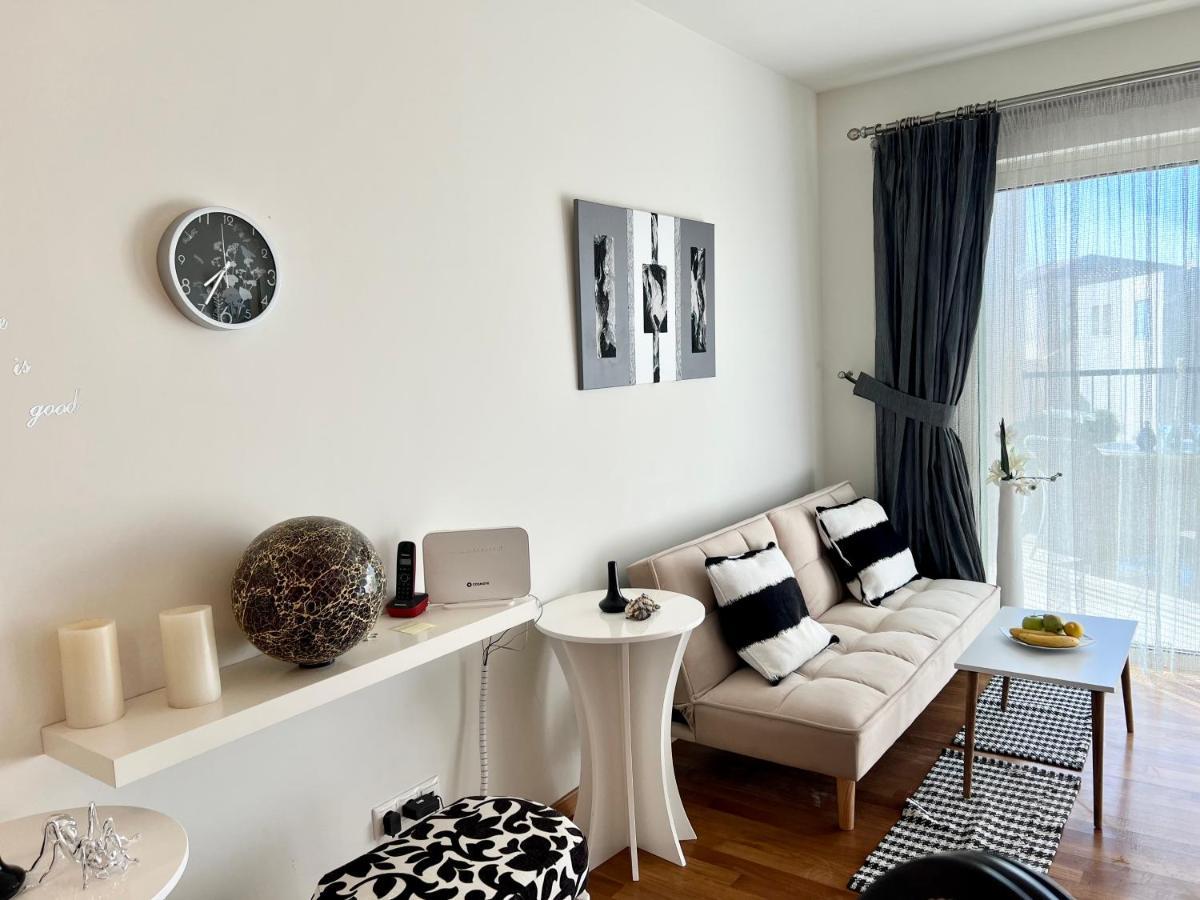 Odyssey Beach Front Apartment Chania  ภายนอก รูปภาพ