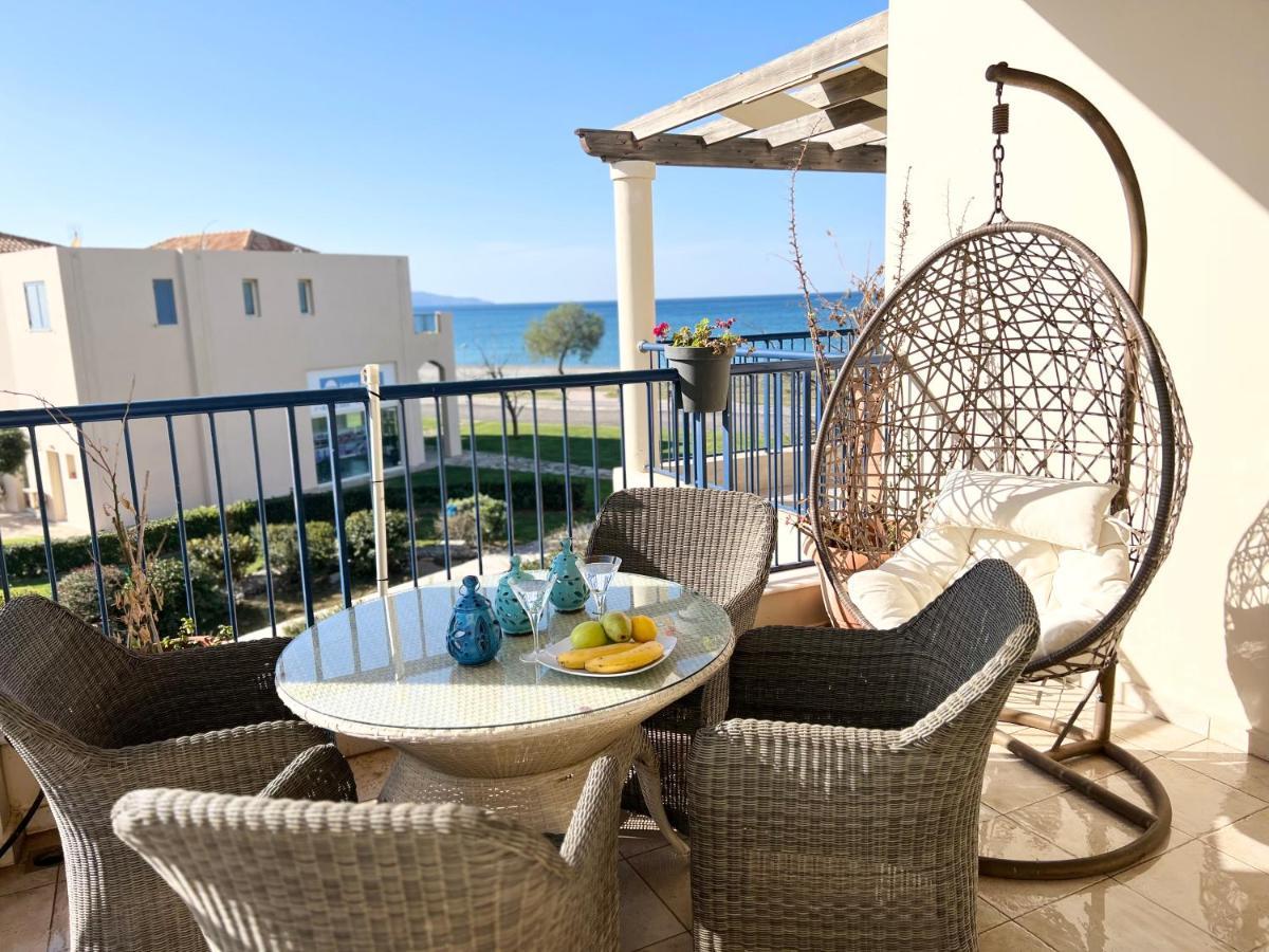 Odyssey Beach Front Apartment Chania  ภายนอก รูปภาพ