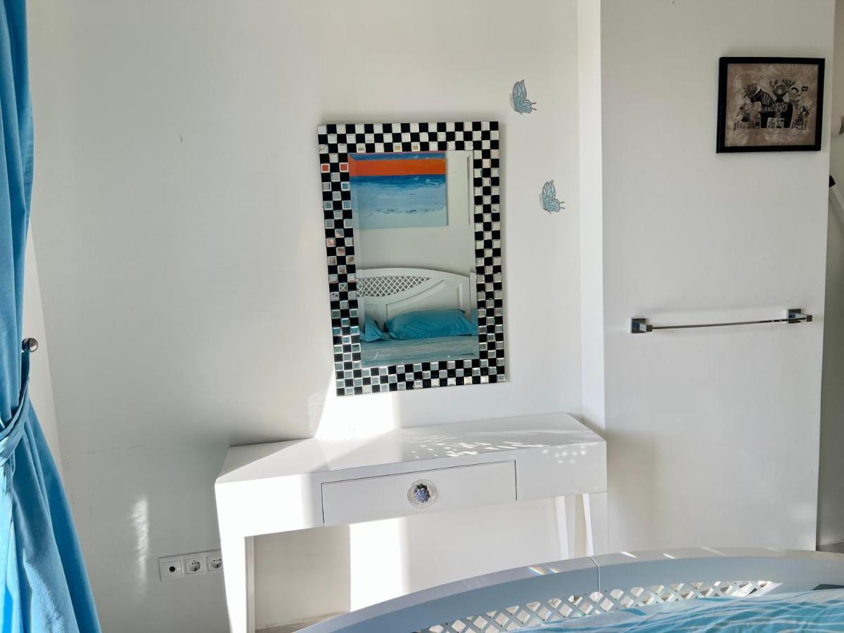 Odyssey Beach Front Apartment Chania  ภายนอก รูปภาพ